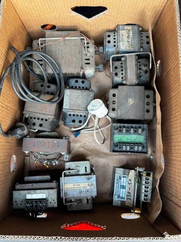 Diverse oude trafo‘s voor o.a. jukebox beschikbaar voor biedingen
