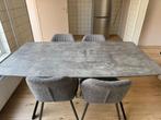 Eettafel met mooie boucle stoelen betonlook + salontafel, Huis en Inrichting, Tafels | Eettafels, Zo goed als nieuw, 150 tot 200 cm