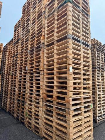 Pallets1200/1200 zwaar model beschikbaar voor biedingen