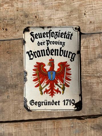 Emaille bord carlotte antiek en brocante beschikbaar voor biedingen