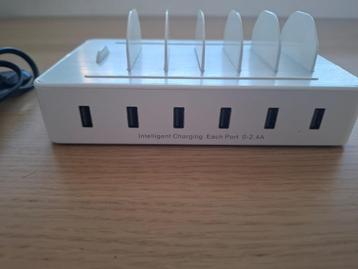 6-poorts USB oplaadstation – 2.4A – met schakelaar beschikbaar voor biedingen