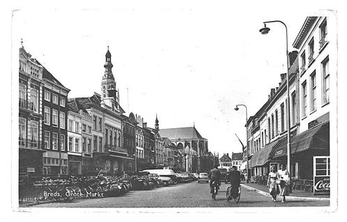 949754	Breda	Grote Markt	1959	. Postzegel gedeeltelijk verwi, Verzamelen, Ansichtkaarten | Nederland, Gelopen, Noord-Brabant, 1940 tot 1960