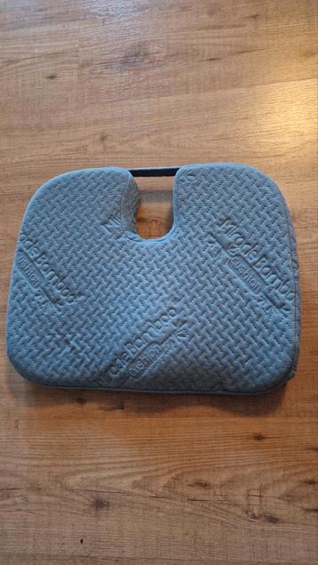 Ergonomisch zitkussen antislip  beschikbaar voor biedingen