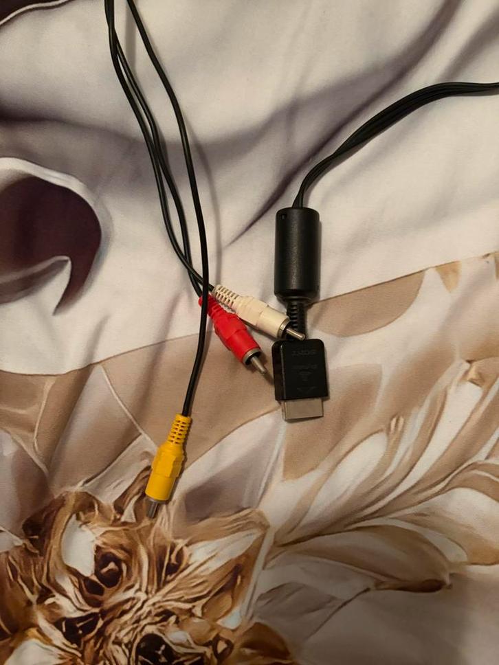PlayStation 2 AV Kabel - Getest & Werkend!, Spelcomputers en Games, Spelcomputers | Sony PlayStation Consoles | Accessoires, Gebruikt