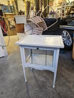 Theekast wit hout met glas, Antiek en Kunst, Ophalen