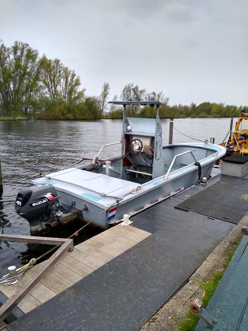 Te koop casco werkboot., Watersport en Boten, Vis- en Consoleboten, Gebruikt, 30 tot 50 pk, 6 meter of meer, Benzine, Buitenboordmotor