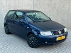 Goedrijdende Volkswagen Polo 1.4 60PK Benzine/APK/Nap!, Voorwielaandrijving, 4 cilinders, Blauw, Origineel Nederlands