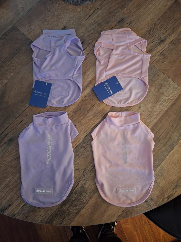 4x Spf-30 shirtjes hond spark paws maat S, Dieren en Toebehoren, Hondenkleding, Nieuw, Hondenshirt, Ophalen of Verzenden