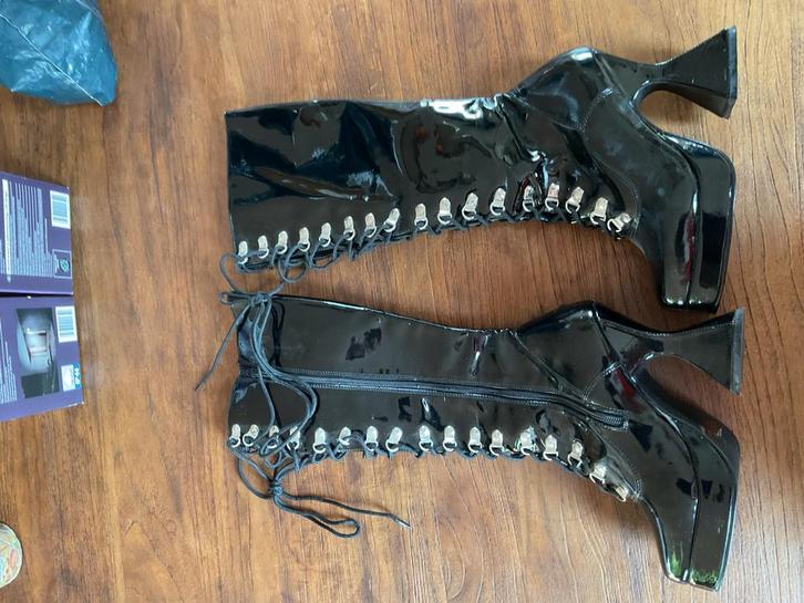 Demonia Laarsen Maat 39 - Zo Goed Als Nieuw!, Kleding | Dames, Schoenen, Zo goed als nieuw, Lage of Enkellaarzen, Zwart, Ophalen of Verzenden