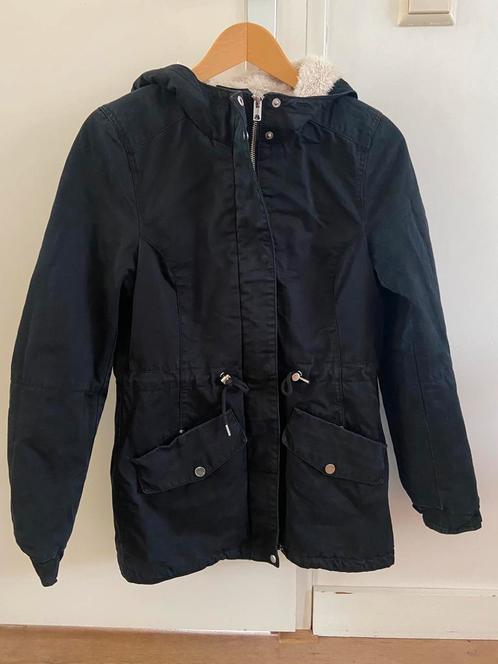 Zwarte parka mt 32 van H&M Divided, Kleding | Dames, Jassen | Winter, Zo goed als nieuw, Maat 34 (XS) of kleiner, Zwart, Ophalen of Verzenden