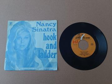 Single: Nancy Sinatra - Hook And Ladder (1972)    beschikbaar voor biedingen