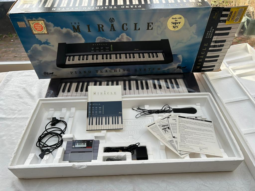 Miracle Piano compleet voor Super Nintendo zeldzaam!, Spelcomputers en Games, Games | Nintendo Super NES, Muziek, Gebruikt, 1 speler