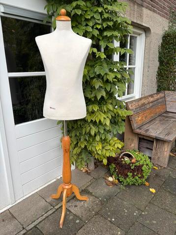 Heren buste/paspop op houten poot Vlemmix, maat 44 beschikbaar voor biedingen