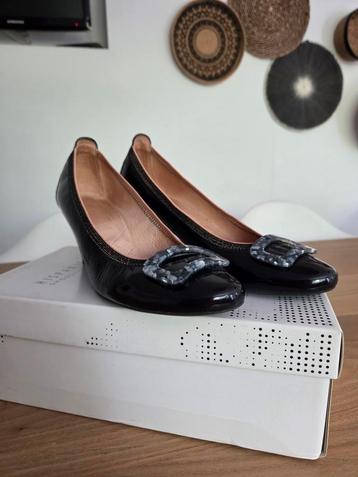 Hispanitas Lak Pumps Zwart Maat 40 beschikbaar voor biedingen