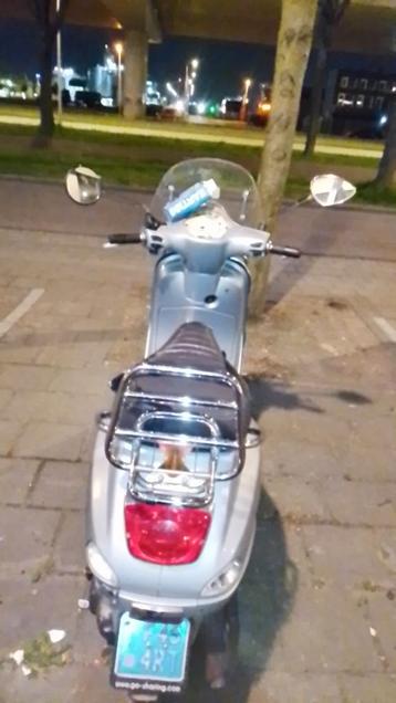 Vespa lx 80cc ruilen mogelijk  beschikbaar voor biedingen