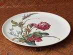 Mooi groot oud bord uit Engeland met een roos 30,4 cm.