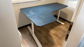 Ikea burea Bekant - afbeelding 1