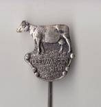 Leeuwarden Us Mem Koe Koeien speldje, Verzamelen, Speldjes, Pins en Buttons, Gebruikt, Niet vindbaar, Niet vindbaar, Speldje of Pin