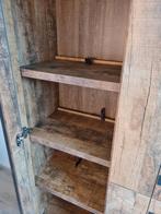 Houten kast met glas en metalen frame mango hout, Huis en Inrichting, Kasten | Vitrinekasten, Ophalen, 100 tot 150 cm, 25 tot 50 cm