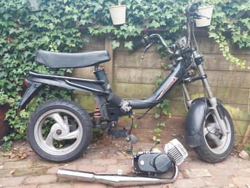 Tomos frame met 65cc blok.  beschikbaar voor biedingen
