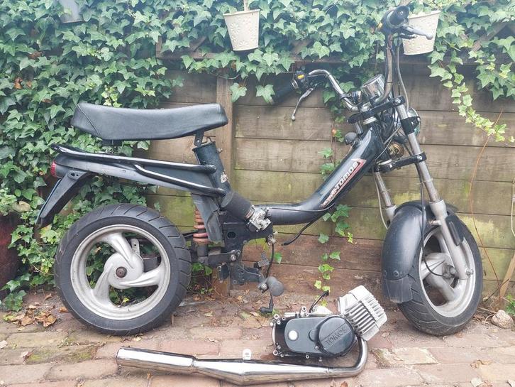 Tomos frame met 65cc blok., Fietsen en Brommers, Brommers | Tomos, Gebruikt, Overige modellen, Maximaal 45 km/u, Ophalen