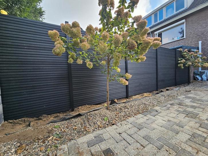 Composiet schutting €190 p/m inclusief montage, Tuin en Terras, Schuttingen, Zo goed als nieuw, Kunststof, 1 tot 2 meter, Minder dan 3 meter