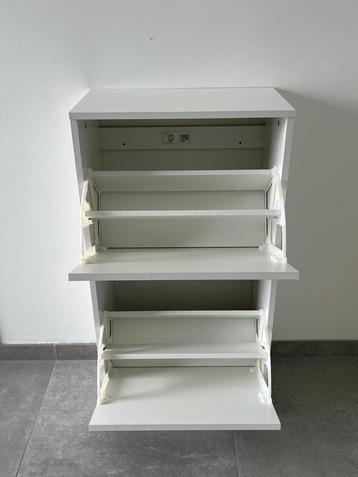 Te koop schoenenkast  beschikbaar voor biedingen