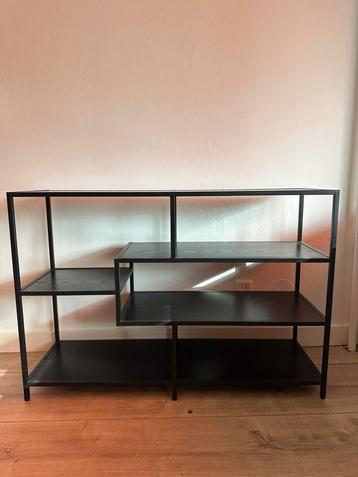 Industriële vakkenkast zwart/hout – moderne open kast – €50!