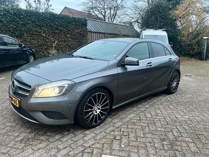 Mercedes-Benz A-Klasse A180cdi 1.5 Blue Efficiency 2014, Auto's, Mercedes-Benz, Particulier, A-Klasse, Diesel, B, Hatchback, Handgeschakeld