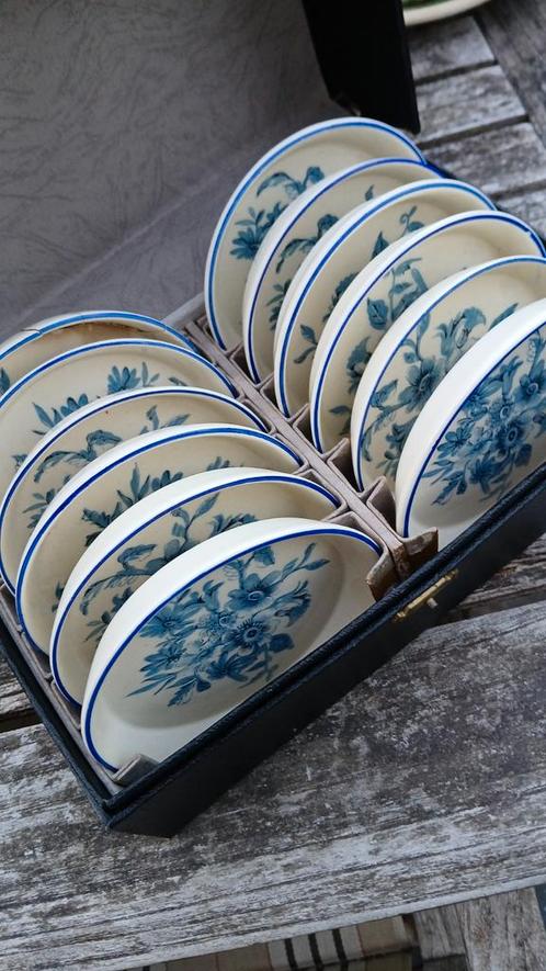Plateel Fabriek Onderzetters - Blauw Bloemmotief (12 stuks), Antiek en Kunst, Antiek | Keramiek en Aardewerk, Ophalen of Verzenden