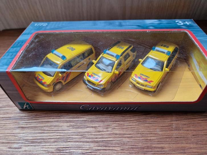 3 Ambulances, Hobby en Vrije tijd, Modelauto's | Overige schalen, Nieuw, Auto, Ophalen of Verzenden
