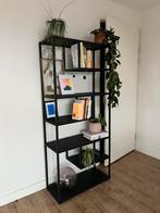 WOOOD Teun Vakkenkast L zwart metaal room divider, Huis en Inrichting, Kasten | Boekenkasten, Ophalen, Met plank(en), Gebruikt