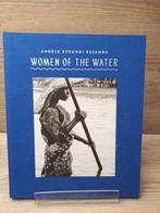 Women of the Water - Angèle Etoundi Essamba, Ophalen of Verzenden, Zo goed als nieuw, Fotografen, Angèle Etoundi Essamba