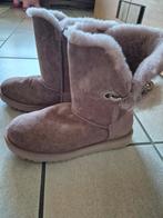Nieuwe UGGs special Edition - Ongedragen! Maat 39, UGG, Lage of Enkellaarzen, Nieuw, Ophalen of Verzenden