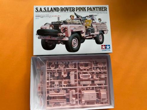 TAMIYA SAS PINK PANTHER Landrover 1/35, Hobby en Vrije tijd, Modelbouw | Auto's en Voertuigen, Nieuw, Tank, 1:32 tot 1:50, Tamiya