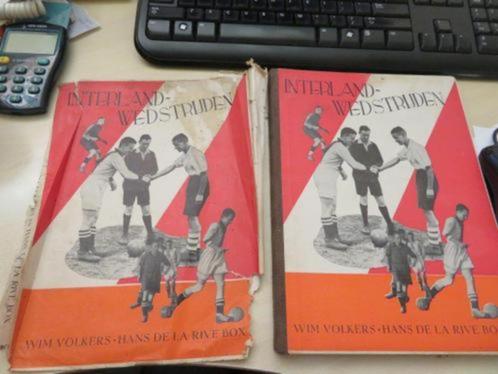 Interlandwedstrijden Wim Volkers - Hans de la Rive Box, Verzamelen, Sportartikelen en Voetbal, Boek of Tijdschrift, Verzenden