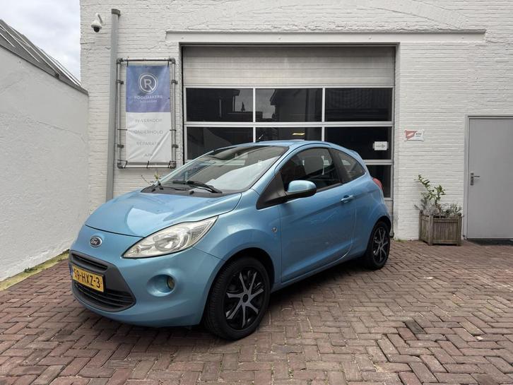 Ford Ka 1.2 Titanium Airco/Mistlampen/Elect.ramen (bj 2009), Auto's, Ford, Bedrijf, Te koop, Ka, ABS, Airbags, Airconditioning