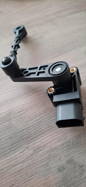 Nieuwe Jaguar Hoogtesensor C2P15219 beschikbaar voor biedingen