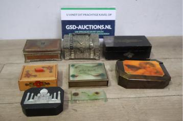 Mix van 7 Vintage Tinnen & Houten Doosjes beschikbaar voor biedingen