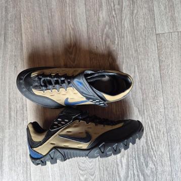 Nike ACG Wielrenschoenen Maat 39 beschikbaar voor biedingen