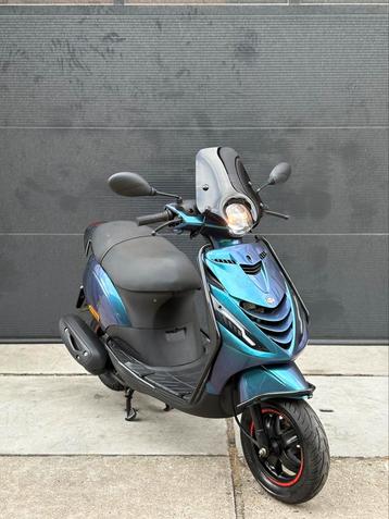 PIAGGIO ZIP 4T 3V BROM 2020 1STE EIGENAAR FULL OPTION beschikbaar voor biedingen