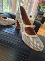 Nemonic prachtige schoen maat 38., Kleding | Dames, Ophalen of Verzenden, Zo goed als nieuw, Beige, Sneakers of Gympen