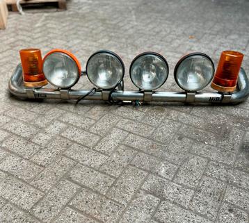 Kelsa Hibar lampenbeugel beschikbaar voor biedingen