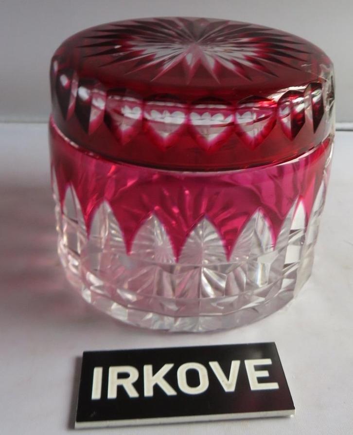 KRISTAL DEKSELDOOSJE * Cranberry *, Antiek en Kunst, Antiek | Glas en Kristal, Verzenden