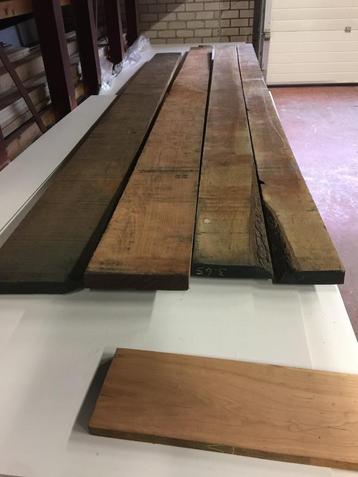 kersen hout beschikbaar voor biedingen