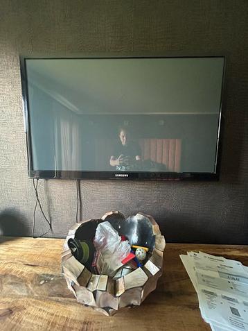 Flatscreen tv beschikbaar voor biedingen
