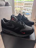 Nike Air Max 1 "Black University Red" maat 43, Zwart, Nike, Ophalen of Verzenden, Sneakers of Gympen