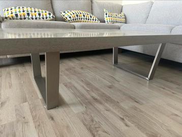 modern look salon tafel tekoop!! beschikbaar voor biedingen