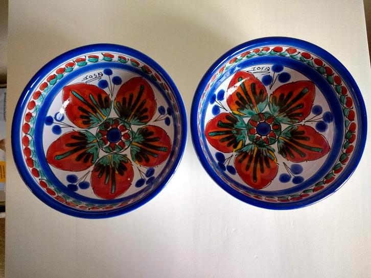 2 Nieuwe schaaltjes handbeschiderd uit Italiё Florence, Huis en Inrichting, Keuken | Servies, Nieuw, Schaal of Schalen, Overige stijlen