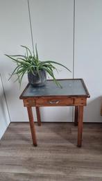 Planten tafeltje/ oppot tafel vintage, Ophalen